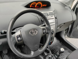 
                                                                                        Voiture
                                                                                         Toyota Yaris 1.4 D-4D