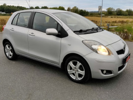 
                                                                                        Voiture
                                                                                         Toyota Yaris 1.4 D-4D