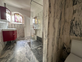 Vente
Trans-en-Provence - Bâtisse en pierre 10 p. 231 m²