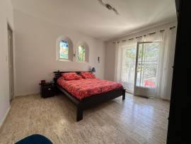 Vente
Trans-en-Provence - Bâtisse en pierre 10 p. 231 m²