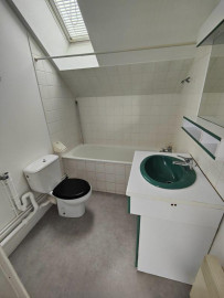 
                                                                                        Location
                                                                                         Très beau 2 pièces secteur sud gare de Rennes