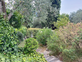 Location
Très beau 3 pièces meublé à Cimiez