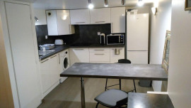 
                                                                                        Location
                                                                                         Très bel appartement