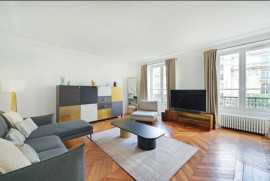 
                                                                                        Location
                                                                                         Très bel appartement familial meuble - ETOILE