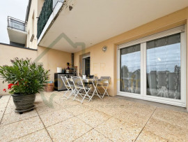 Vente
Très bel appartement T3 loué dans un immeuble sécurisé.