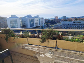 
                                                                                        Location
                                                                                         Très grand T2 sans vis a vis
