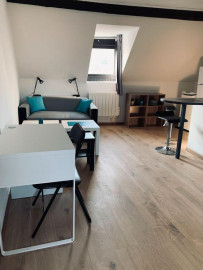 
                                                                                        Location
                                                                                         Très joli F2 meublé près Centre Gare