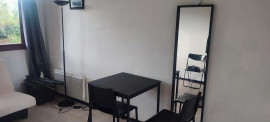 
                                                                                        Location
                                                                                         Très joli studio meublé 19m²