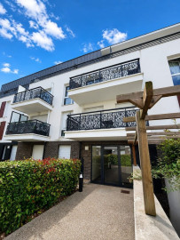 
                                                                                        Location
                                                                                         TRES JOLI STUDIO - QUARTIER DES RABAUX - 32m²