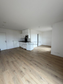 
                                                                                        Location
                                                                                         TRES JOLI STUDIO - QUARTIER DES RABAUX - 32m²