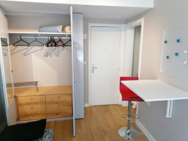 Location
Tres jolie studio dans une résidence avec piscine (loyer tout inclus)