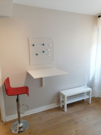 Location
Tres jolie studio dans une résidence avec piscine (loyer tout inclus)