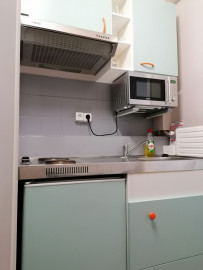 Location
Tres jolie studio dans une résidence avec piscine (loyer tout inclus)