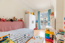 
                                                                                        Vente
                                                                                         Triangle d’or – Paris 8 Appartement 5/6 pièces