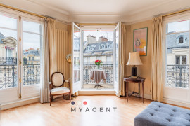 
                                                                                        Vente
                                                                                         Triangle d’or – Paris 8 Appartement 5/6 pièces