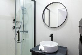 
                                                                                        Location
                                                                                         Tribord