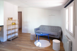 
                                                                                        Location
                                                                                         Tribord