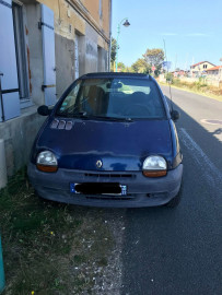 
                                                                                        Voiture
                                                                                         twingo