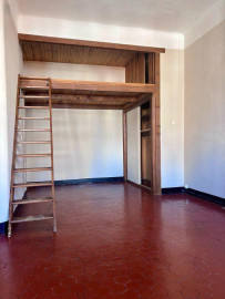 
                                                                                        Location
                                                                                         Type 1 avec mezzanine