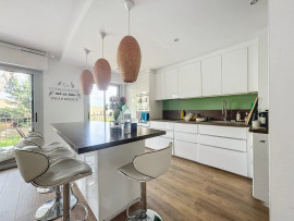 
                                                                                        Vente
                                                                                         Tzanck, grand 3p de 88 m2