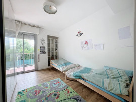 
                                                                                        Vente
                                                                                         Tzanck, grand 3p de 88 m2