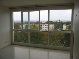 
                                                                                        Location
                                                                                         UN F2 vraiment  spacieux de 54 M2