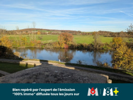 
                                                                                        Vente
                                                                                         Une ancienne cure vue sur la Saone où le charme opère dès le seuil…