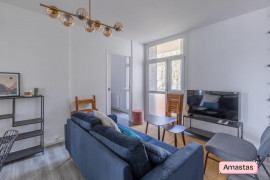 
                                                                                        Colocation
                                                                                         Une chambre à louer dans cette colocation rénovée et meublée avec balcon et parking