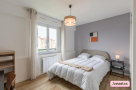 
                                                                                        Colocation
                                                                                         Une chambre à louer dans une colocation rénovée avec balcon meublé et équipé