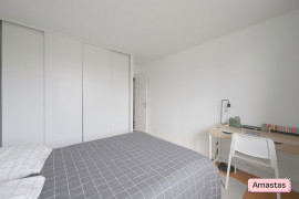 
                                                                                        Colocation
                                                                                         Une chambre disponible dans cette colocation de 3 chambres - 469377