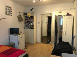 
                                                                                        Location
                                                                                         Une chambre spacieuse et rénovée