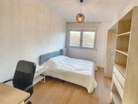 
                                                                                        Location
                                                                                         Une colocation idéale, chambres refaites à neuf