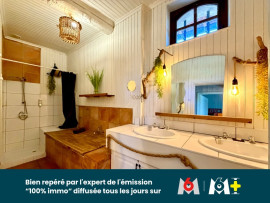 
                                                                                        Vente
                                                                                         Une maison à usage d'habitation avec dépendances, étang et terrain attenant et non attenant
