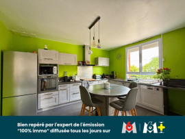 
                                                                                        Vente
                                                                                         Une maison à usage d'habitation avec terrain attenant