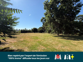 
                                                                                        Vente
                                                                                         Une maison à usage d'habitation avec terrain attenant