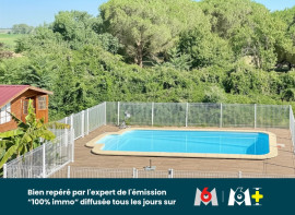 
                                                                                        Vente
                                                                                         Une maison à usage d'habitation avec terrain attenant