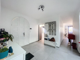 Vente
Uniquement chez nous ! Avignon Ceinture Verte - Maison F6 de plain-pied avec piscine sur parcelle de 1190m²
