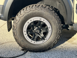 
                                                                                        Utilitaire
                                                                                         Utilitaire Pick-up - Ford Ranger RAPTOR "R"  V6  410 CH - 95970€