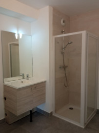 Location
Vacant / N° 005 / T2 / 40 m² / Villenave-d'Ornon / Nu