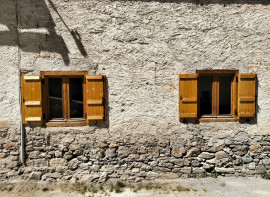 
                                                                                        Vente
                                                                                         VAL-DES-PRÉS – Appartement T2 rénové de 32 m²
