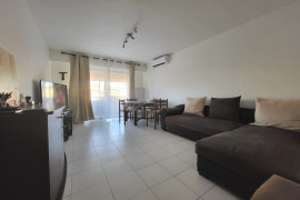 
                                                                                        Vente
                                                                                         Vallauris au calme et proche des commodités.