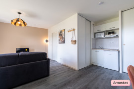 
                                                                                        Location
                                                                                         Vaste studio 29m² avec terrasse et pkg Pont des Demoiselles