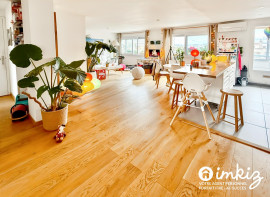 
                                                                                        Vente
                                                                                         Vaste T4 lumineux Rue des Tyrans