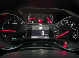 Voiture
                                                                                Vauxhall Crossland X 1.6 Turbo D ecoTEC Elite Nav SUV 5dr Diesel Manual Euro 6 (s/s) (99 ps)