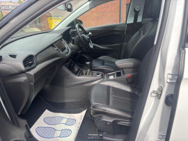
                                                                                        Voiture
                                                                                         Vauxhall Grandland X 1.2 Turbo Elite Nav SUV 5dr Petrol Manual Euro 6 (s/s) (130 ps)