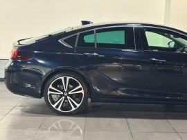 Voiture
                                                                                Vauxhall Insignia 2.0 Turbo D BlueInjection Elite Nav Grand Sport 5dr Diesel Manual Euro 6 (s/s) (170 ps)