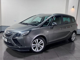 Voiture
                                                                                Vauxhall Zafira Tourer 2.0 CDTi SRi Nav MPV 5dr Diesel Manual Euro 6 (s/s) (170 ps)