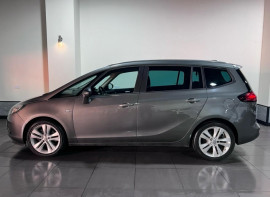 Voiture
                                                                                Vauxhall Zafira Tourer 2.0 CDTi SRi Nav MPV 5dr Diesel Manual Euro 6 (s/s) (170 ps)