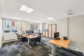 Vente
Vente Bureaux Paris 75017