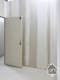 
                                                                                        Vente
                                                                                         Vente de 2 bureaux et 11box de stockage